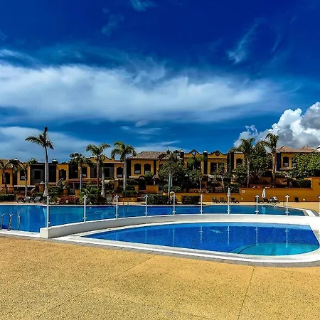 Holiday home Townhouse In La Duquesa With Bbq And Shared Pool *