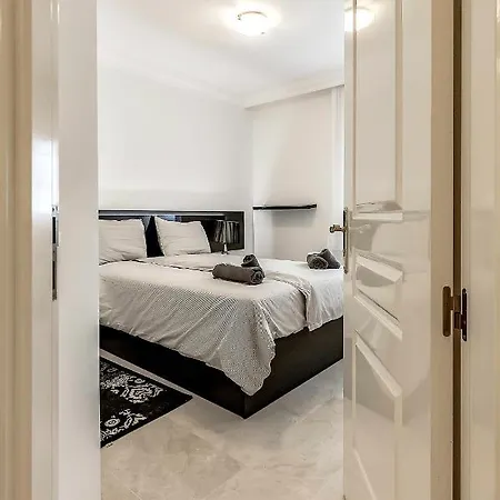 度假居 Townhouse In La Duquesa With Bbq And Shared Pool