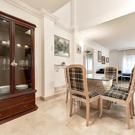 Townhouse In La Duquesa With Bbq And Shared Pool 度假居