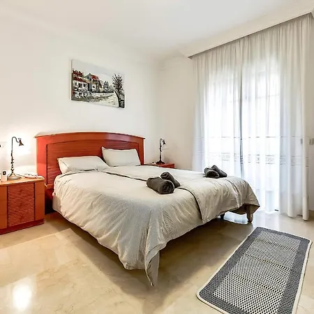 Townhouse In La Duquesa With Bbq And Shared Pool Semesterbostad Costa Adeje (Tenerife)