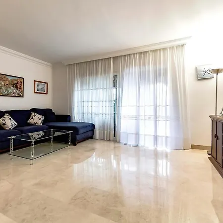 Townhouse In La Duquesa With Bbq And Shared Pool Costa Adeje (Tenerife)